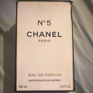 CHANEL N°5 Eau de Parfum Box in Pale Pink and Gold